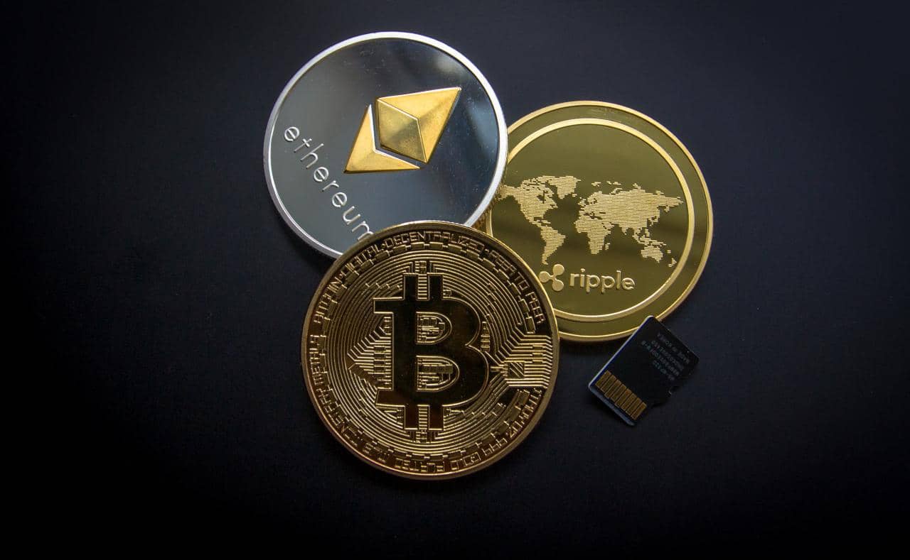 كيف تتعامل الدول مع العملات الرقمية؟