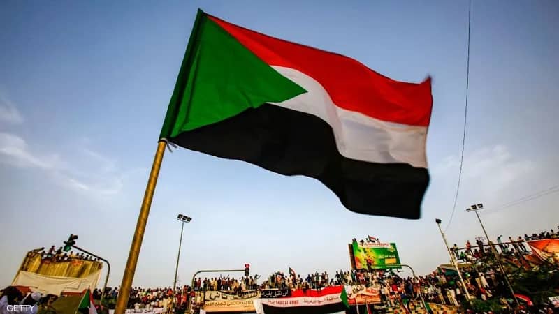 رسالة مؤثرة من أخ لشقيقيه اللذين يتقاتلان وجهًا لوجه في السودان!