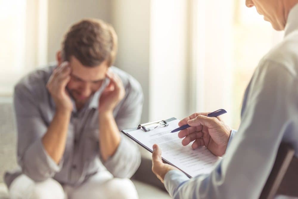 الاكتئاب ثنائي القطب.. التعريف والأعراض والأسباب والعلاج