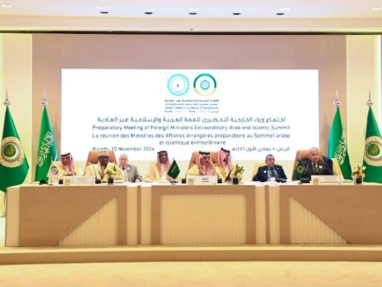 انطلاقًا من موقعها القيادي.. أبرز الجهود السعودية لدعم القضايا العربية والإسلامية