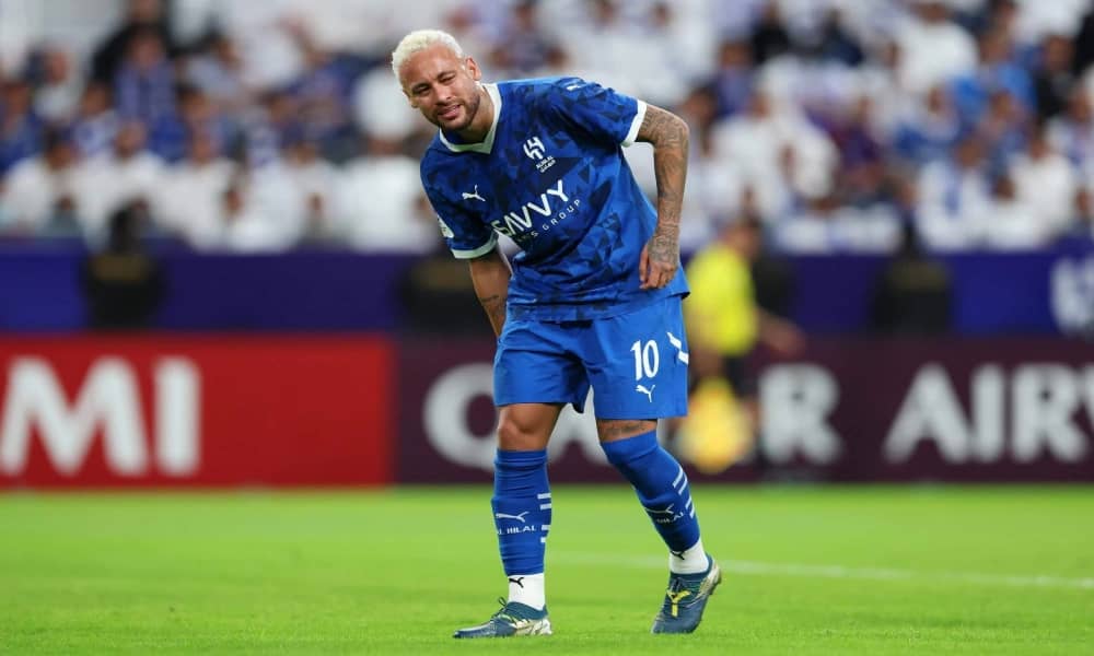 نيمار يلمح إلى إمكانية الرحيل عن الهلال لأجل ميسي