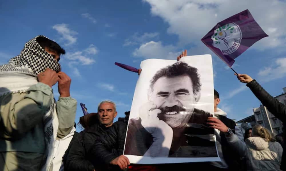 حزب العمال الكردستاني ينهي حربًا استمرت 40 عامًا بتركيا