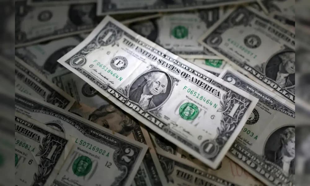 الدولار يتراجع لأدنى مستوى منذ 3 سنوات لهذا السبب