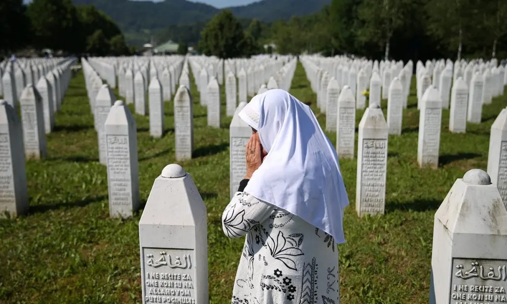 30 عامًا على الإبادة الجماعية في سريبرينتسا.. ذكرى لا تختفي من تاريخ المسلمين