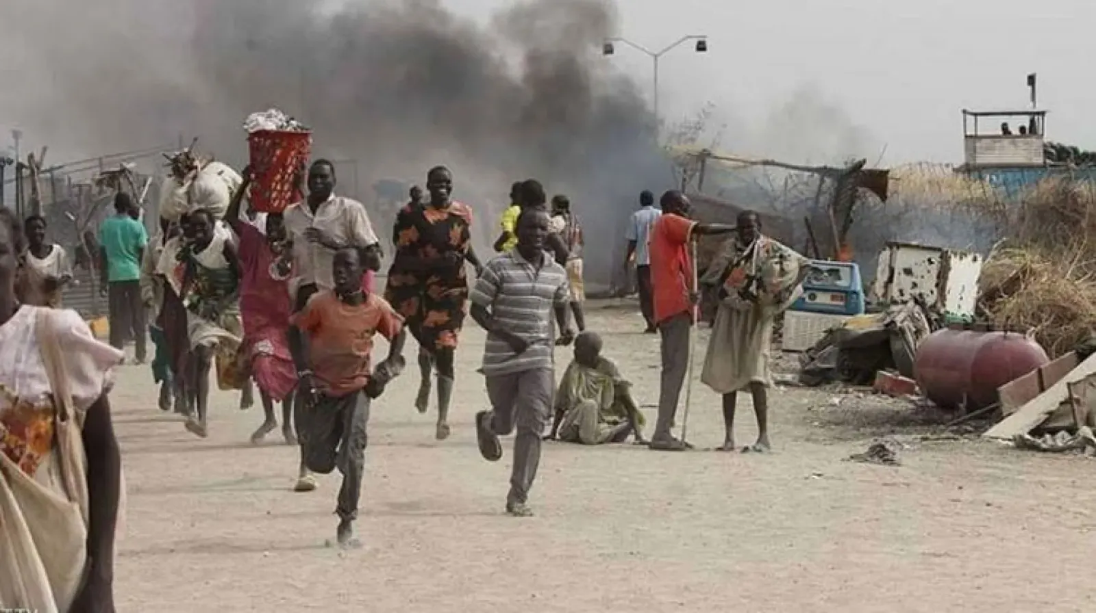 فيديو| هل هناك مؤامرة وراء اشتعال الأحداث في السودان؟.. أستاذ سياسة يُجيب