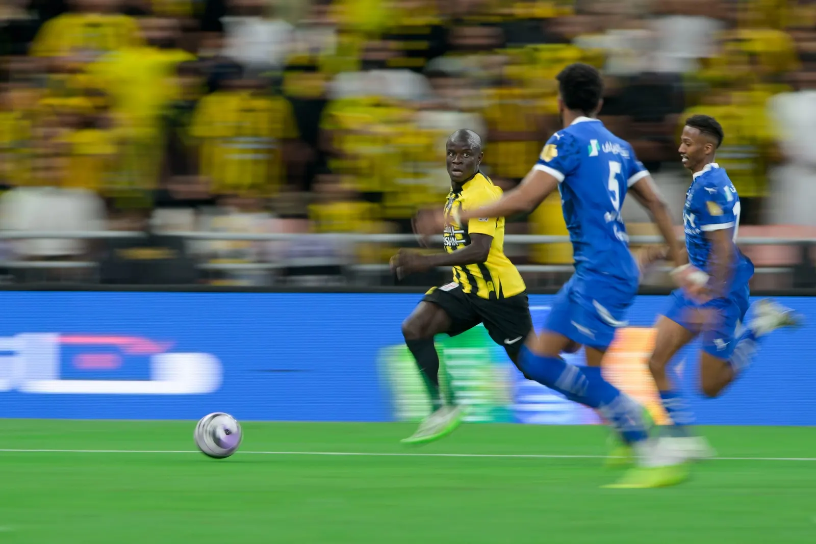 جولة يوم التأسيس| الاتحاد ضد الهلال.. ترتيب الفريقين بعد الكلاسيكو وموعد المباريات القادمة