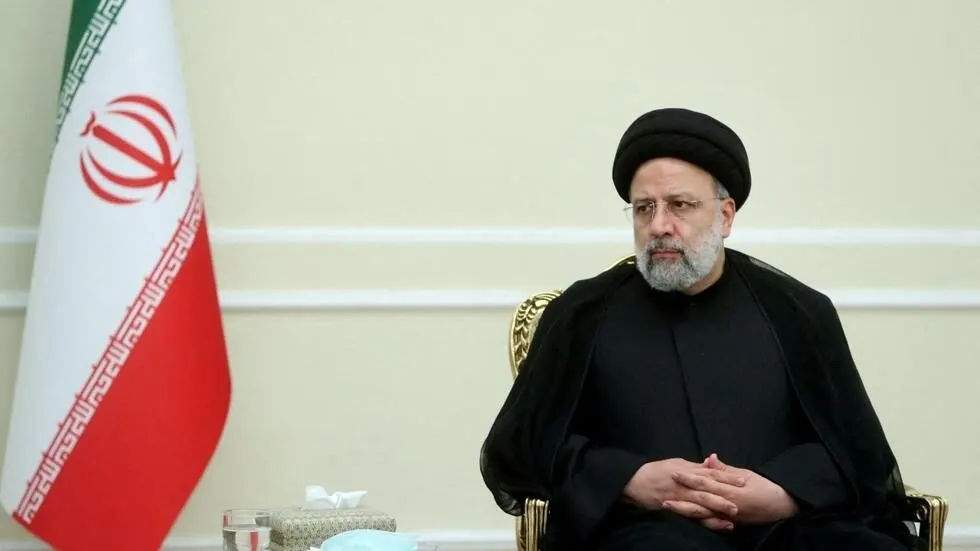 لماذا أزال "خامنئي" اسم "رئيسي" من قائمة المرشحين لخلافته قبل وفاته بأشهر؟