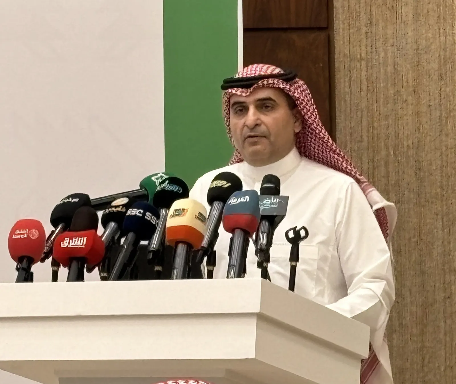 فيديو| سعد اللذيذ يجيب.. هل تساوى دعم الأندية لاستقطاب اللاعبين الأجانب؟