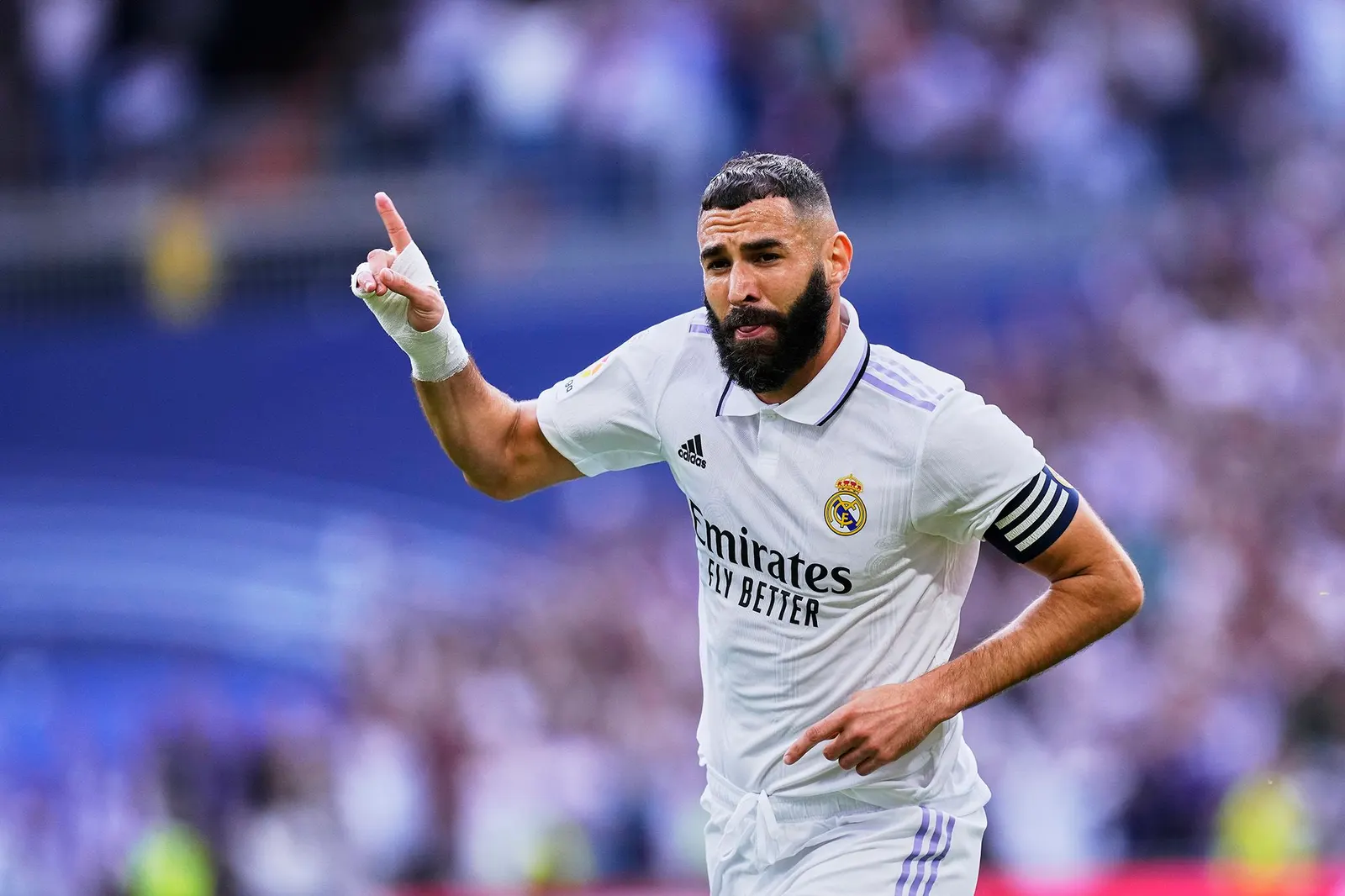 في أرقام.. ماذا قدّم كريم بنزيما خلال مسيرته مع ريال مدريد؟