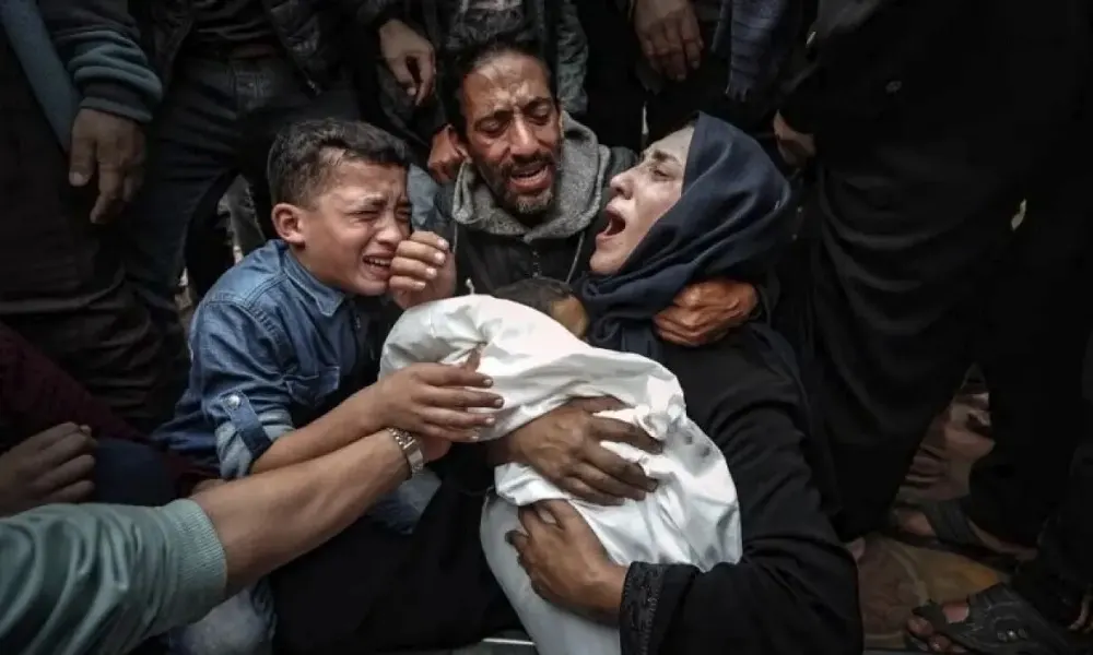 80 شهيدًا جديدًا في غزة وحماس ترد بكمين يحصد أرواح 3 عسكريين