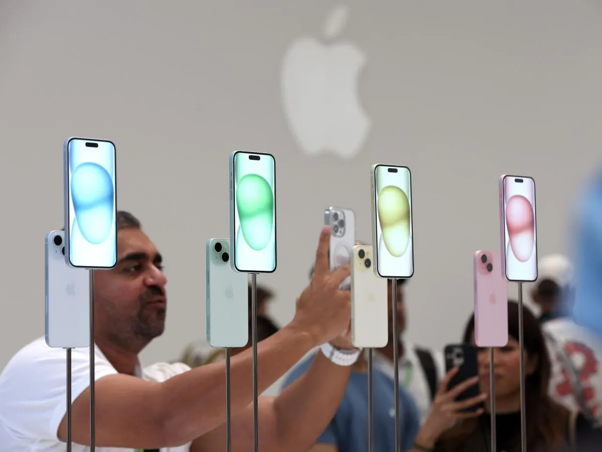عيوب iPhone 15 تظهر سريعًا.. المستخدمون يبلغون عن مشكلات كبرى