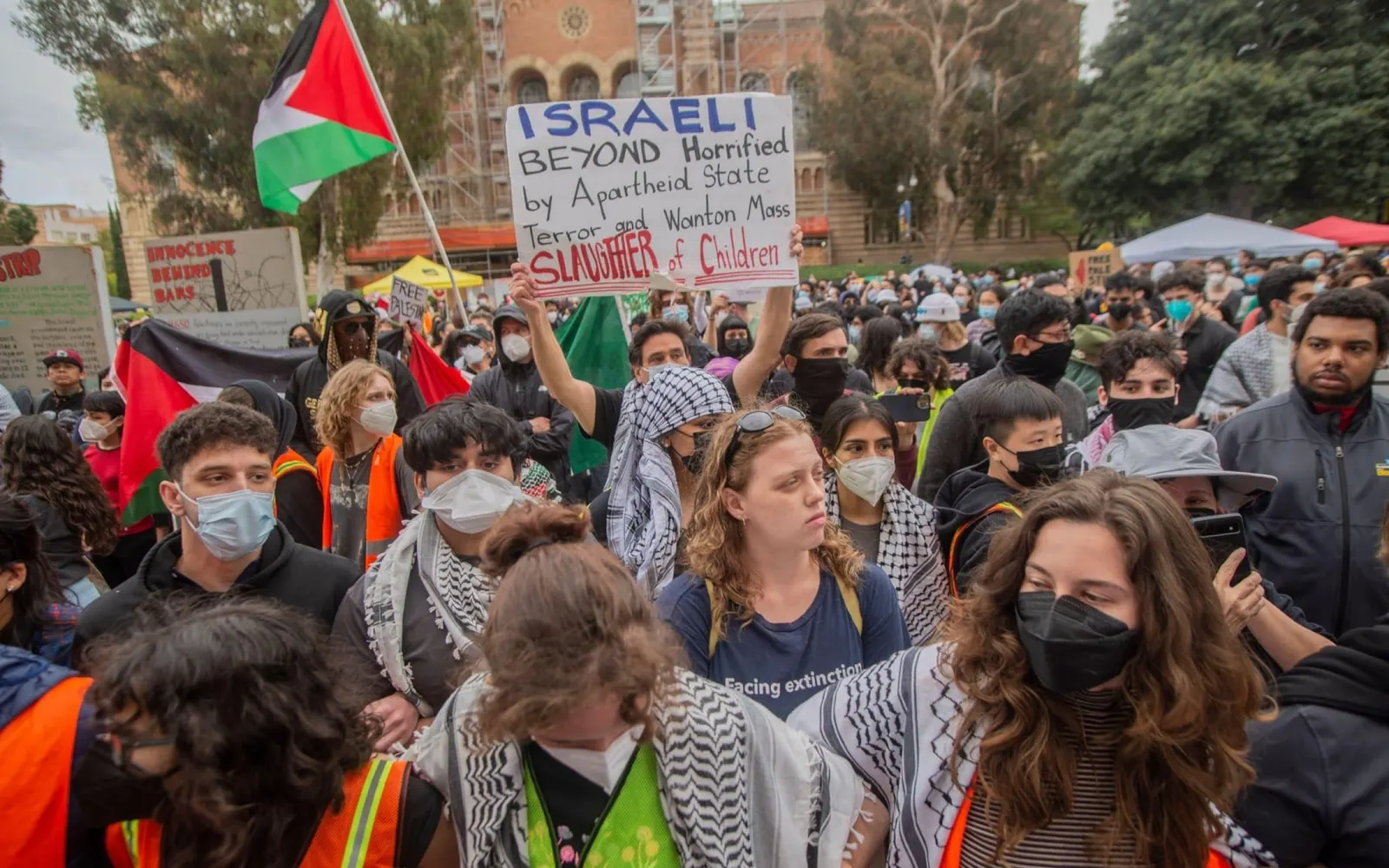 المستقبل الوظيفي لطلبة الجامعات الأمريكية المؤيدين للفلسطينيين مُهدّد
