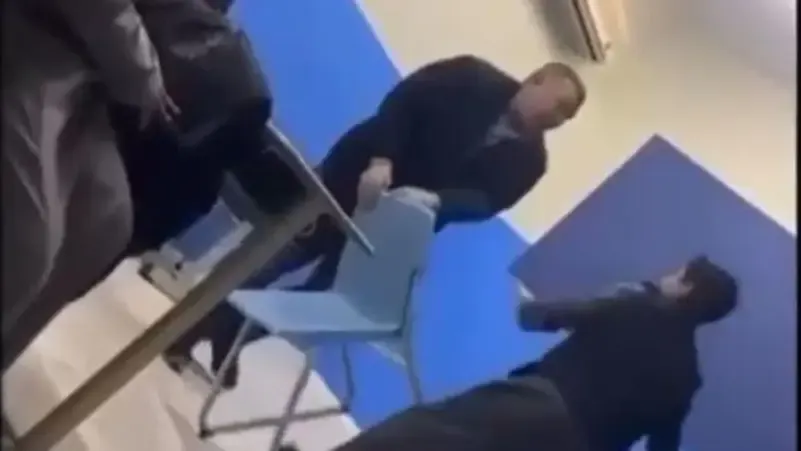 أول تحرك من إدارة تعليم حفر الباطن تجاه ضرب معلم أحد الطلاب "فيديو"
