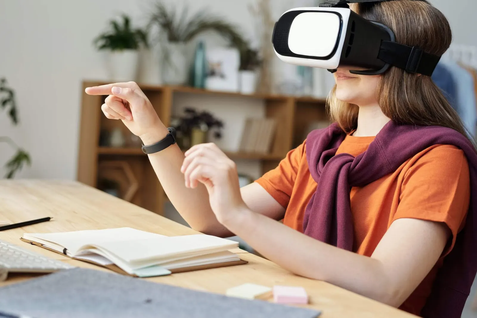4 مسارات لاستخدام الواقع الافتراضي في التعليم