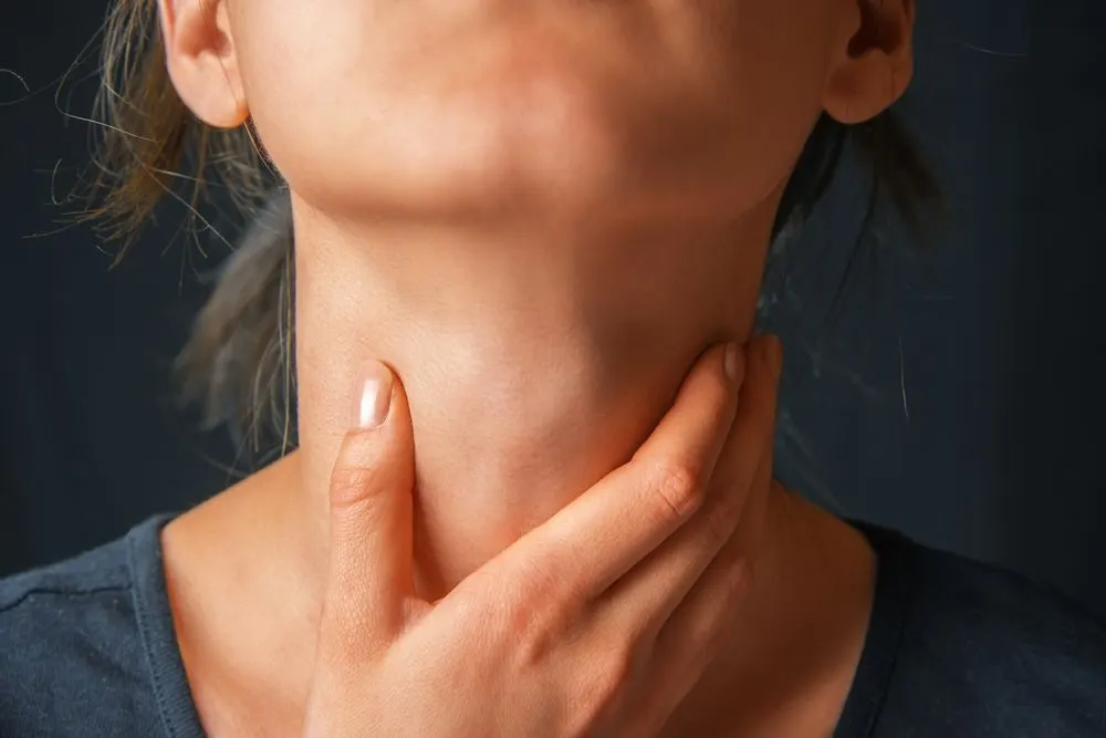 ما هي الفئات العمرية الأكثر عرضة للإصابة بأمراض الغدة الدرقية؟