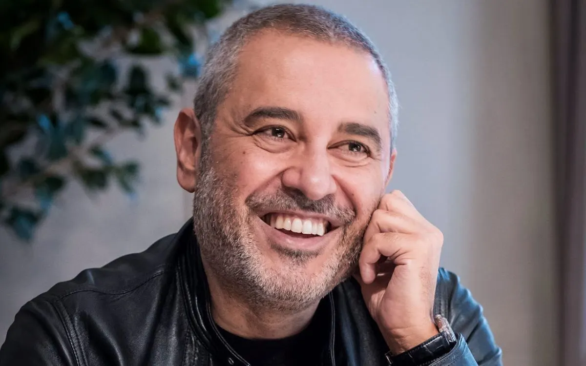 إيلي صعب.. من بيروت إلى قمة الموضة