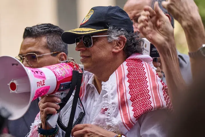 دعا إلى تحرير فلسطين.. لماذا ألغت أمريكا تأشيرة رئيس كولومبيا؟
