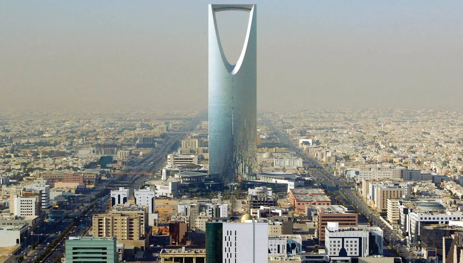 آلاف الصفقات وارتفاع في الأسعار.. نظرة على سوق العقار في السعودية 2022
