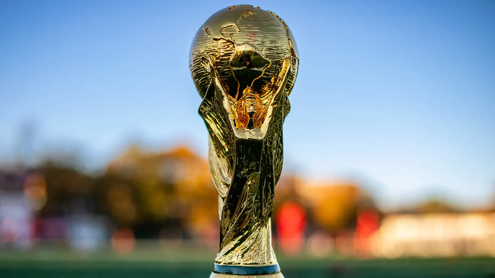 هل يمكن أن يتراجع "FIFA" عن منح تنظيم كأس العالم للمملكة؟