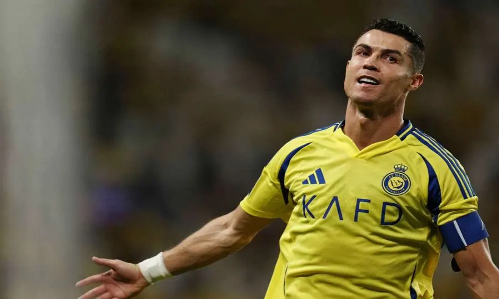 رونالدو يلمح إلى إمكانية الرحيل عن النصر