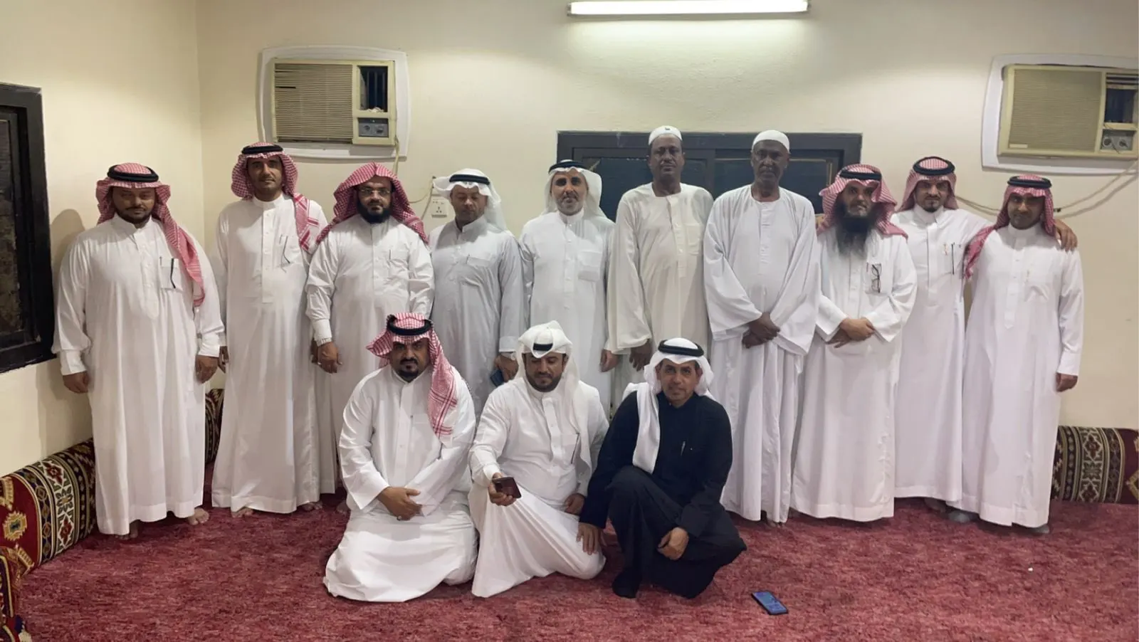 كيف احتفى طلاب سعوديون بمعلمهم السوداني في لقاء بعد 24 عامًا؟ (فيديو)