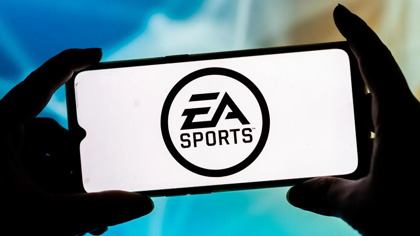 أزمة تضرب الصناعة.. شركة تطوير الألعاب "EA" تسرّح 5% من موظفيها