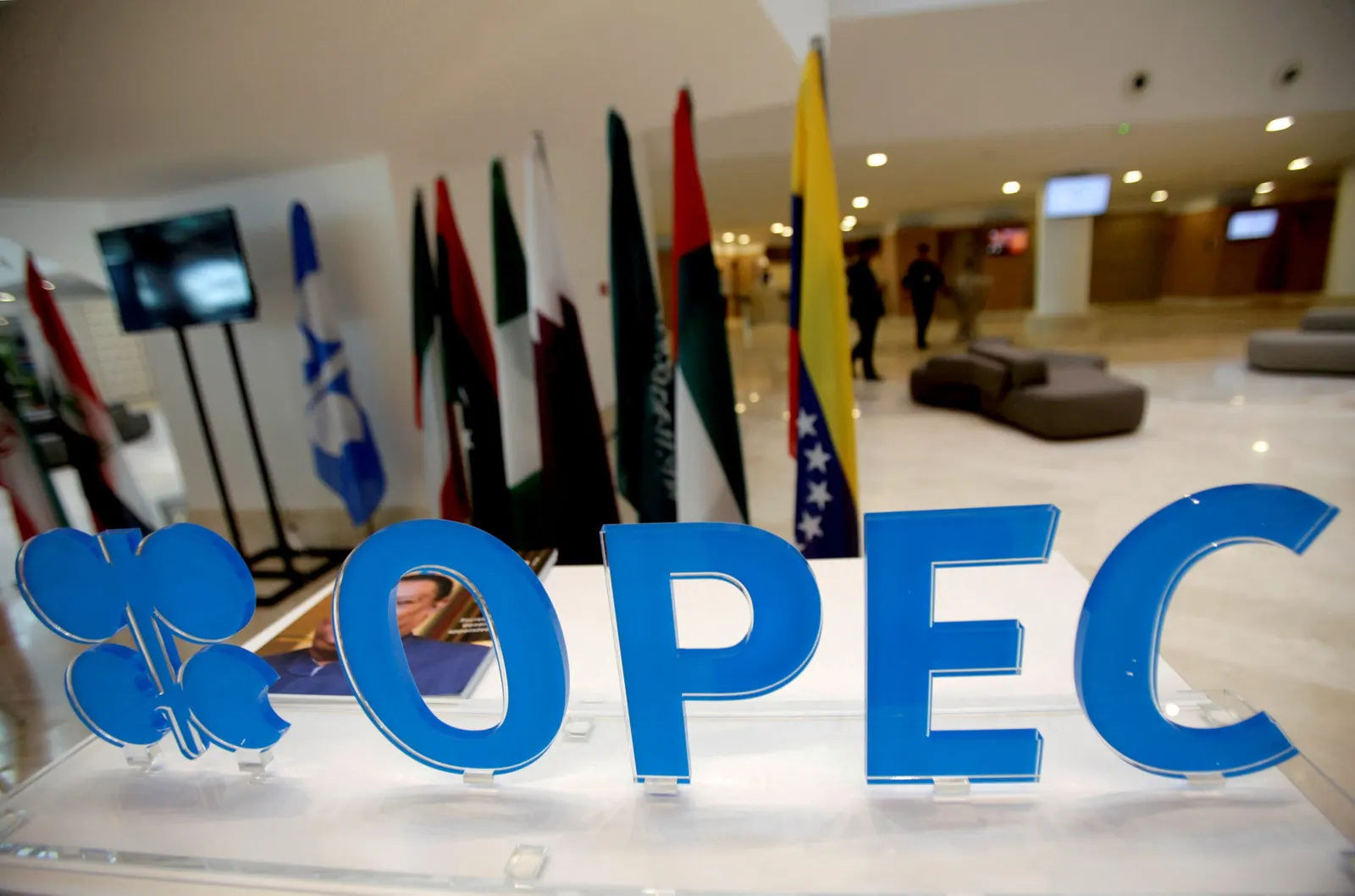 ماهي منظمة "Opec" ولماذا يترقب العالم قراراتها؟
