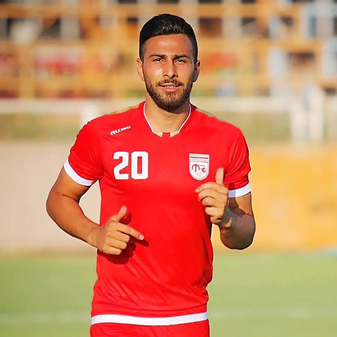 من هو اللاعب الإيراني أمير نصر آزاداني الذي يواجه الإعدام؟