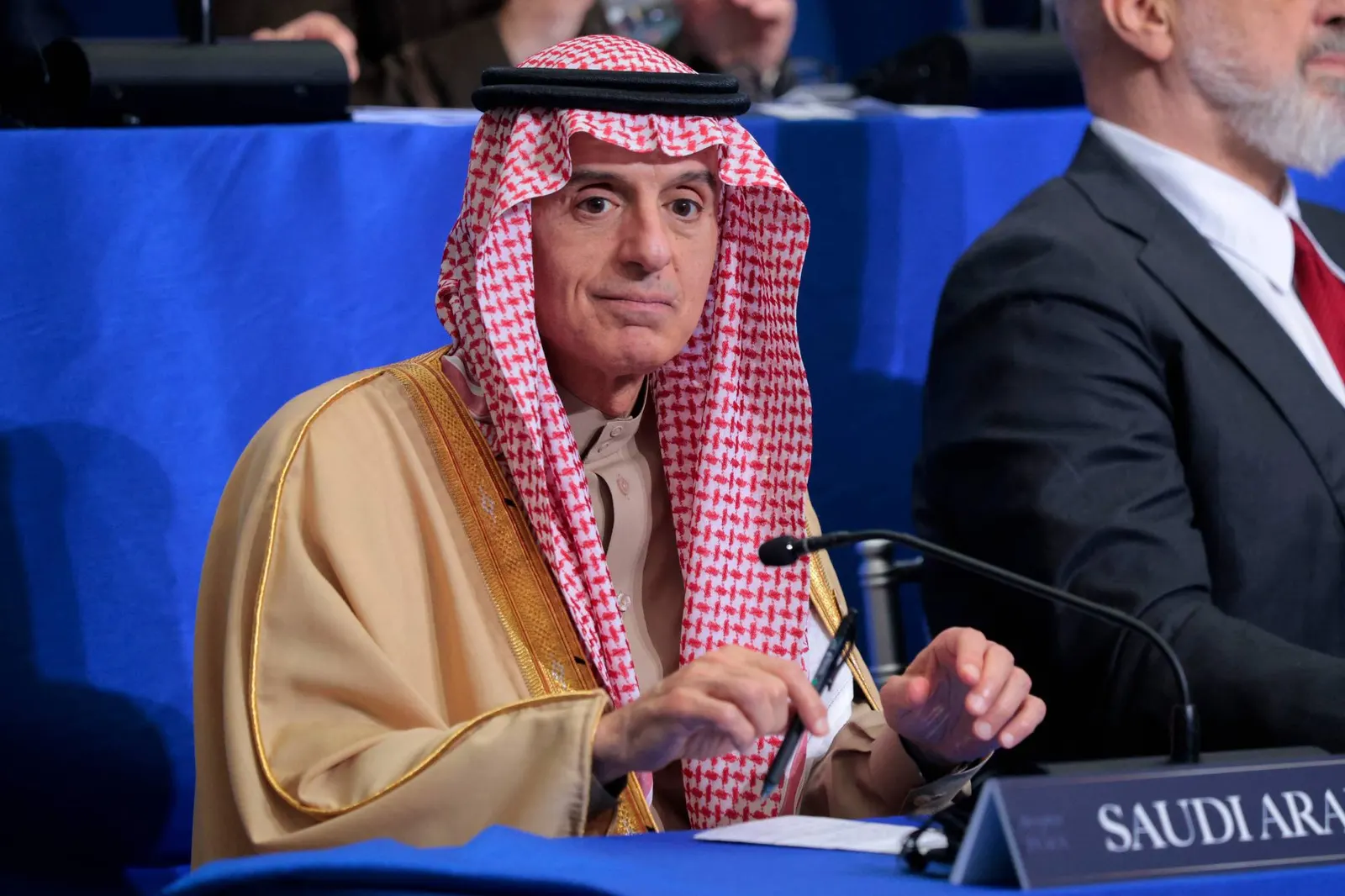 المملكة تتعهد بمليار دولار لإعمار غزة ودعم مسار السلام