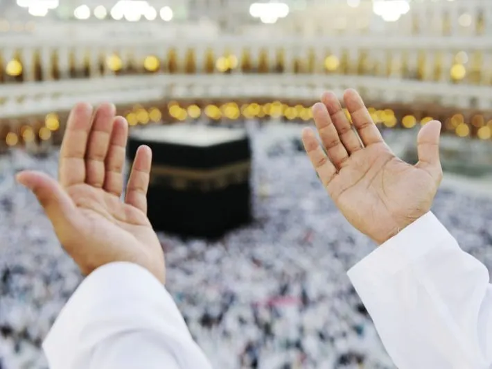 ما شروط الحجز والأولوية في التقديم على حج عام 1444؟