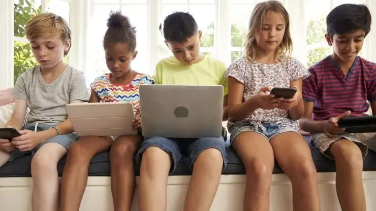 هل عليك أن تقلق على أطفالك بسبب الذكاء الاصطناعي؟