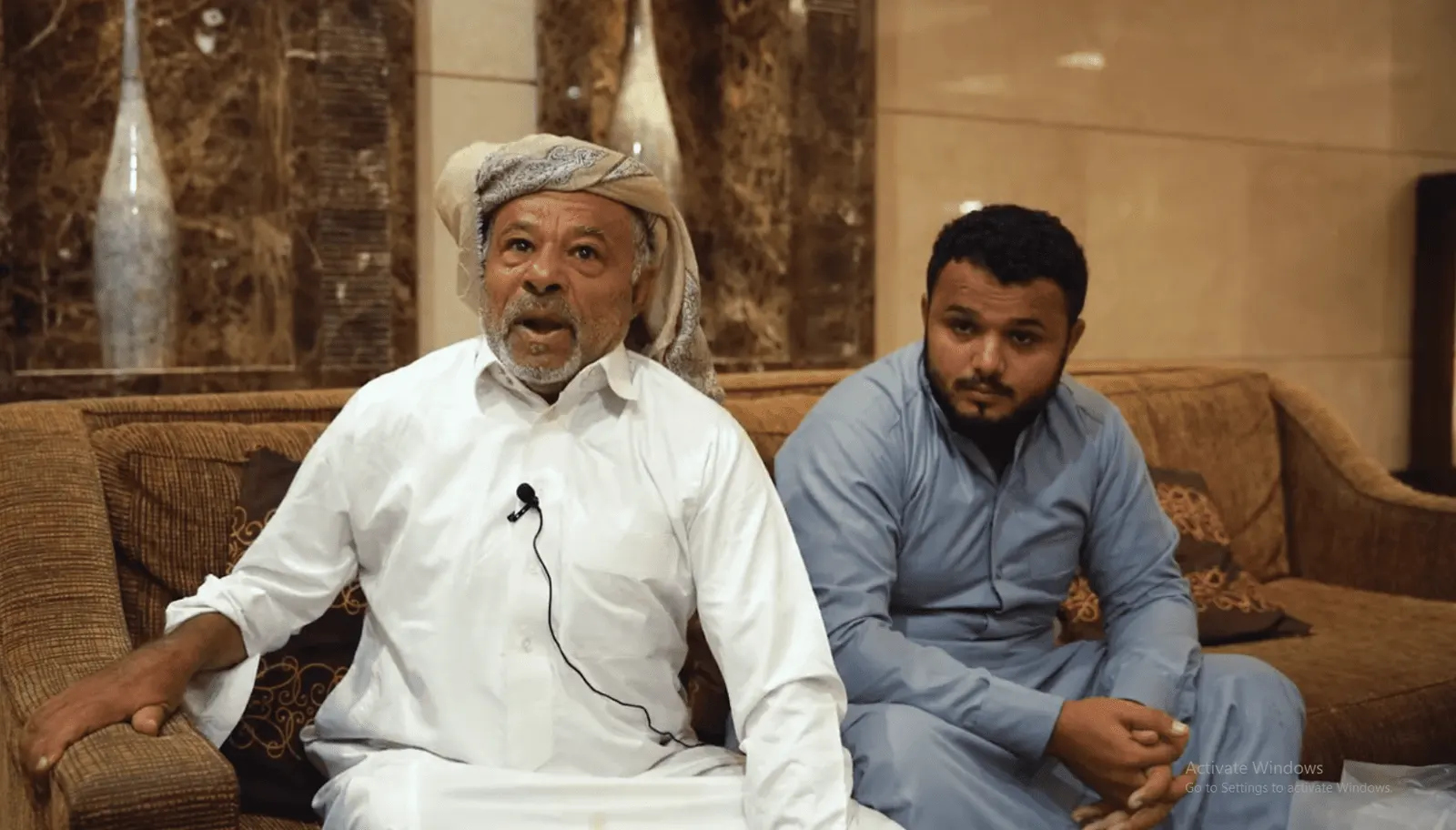 بعد توجيه ولي العهد باستضافته لأداء العمرة.. مسن يمني يدعو للأمير محمد بن سلمان