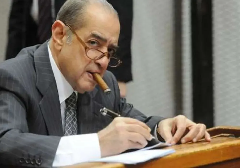 رحيل "فريد الديب" .. ثعلب القانون والرجل الذي برأ "مبارك"