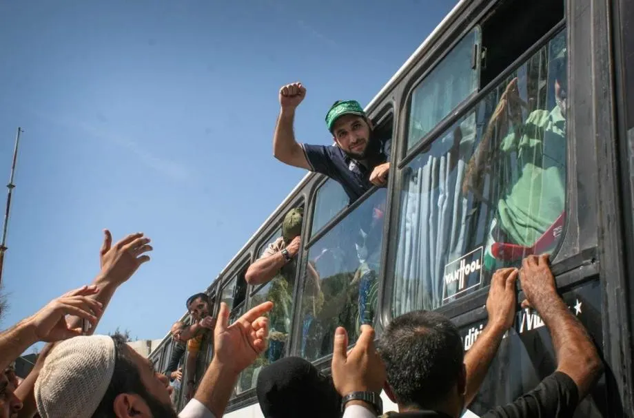 6 من أبرز صفقات تبادل الأسرى بين العرب وإسرائيل