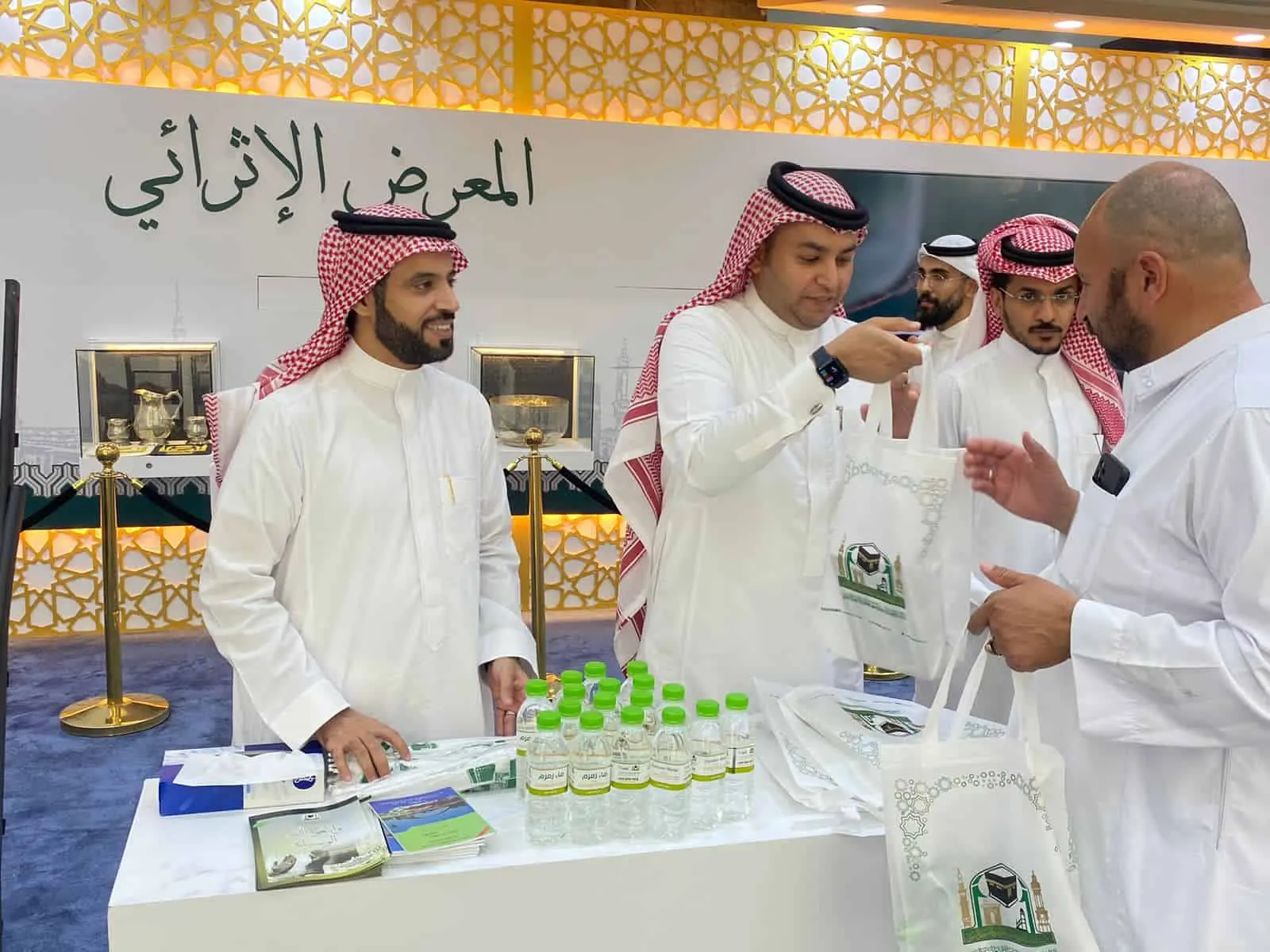 صور| ما هي مبادرة "حياكم" التي أطلقتها شؤون الحرمين؟