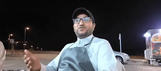 وثيقة العمل الحر تمكّن مدير مدرسة من ممارسة هوايته وزيادة دخله