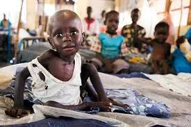الخطر يحدّق بأطفال السودان.. أرقام من تراجع الخدمات الصحية
