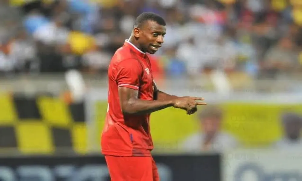 وفاة مفاجئة للاعب العماني عبدالسلام عامر المخيني عن عمر 37 عامًا