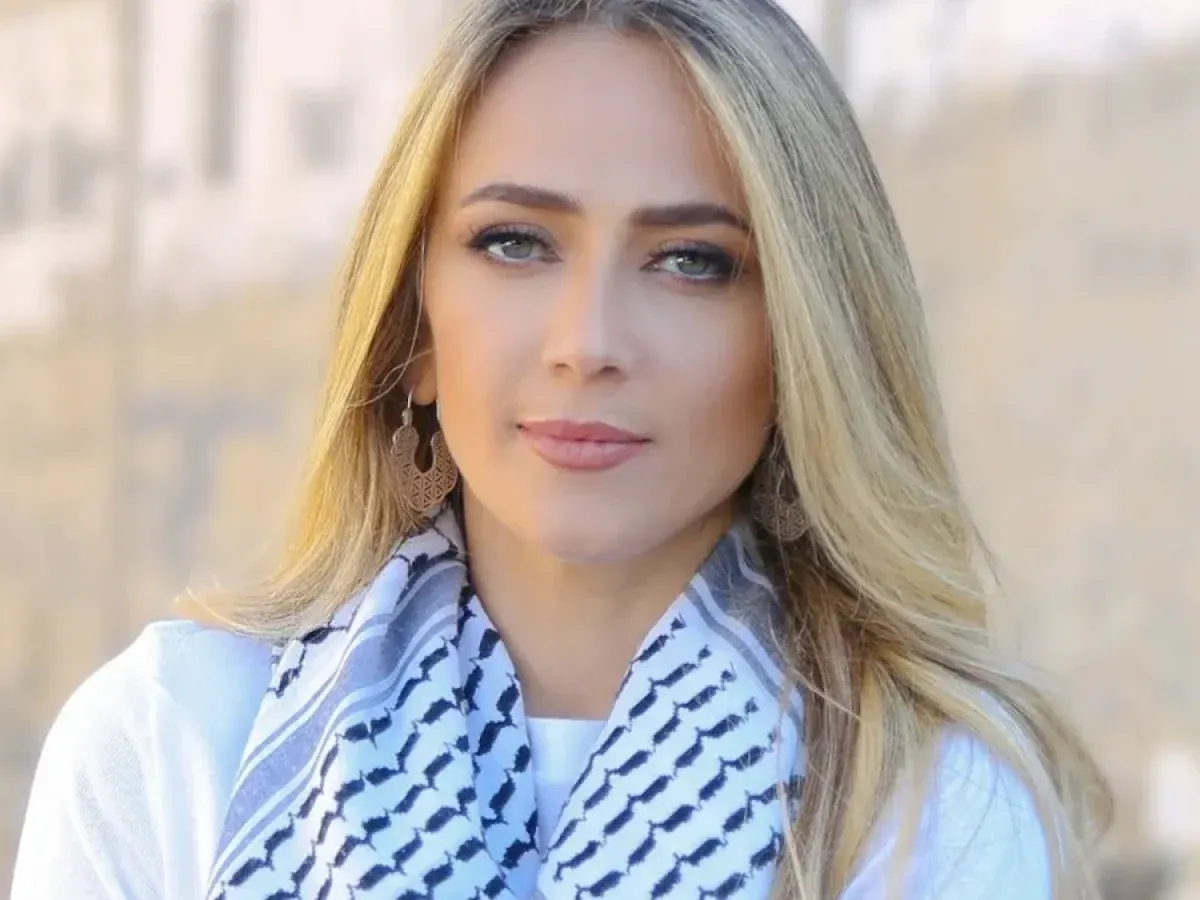 دلال أبو آمنة.. ما نعرفه عن الفنانة الفلسطينية التي اعتقلها جيش الاحتلال