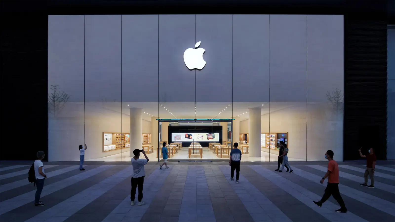 أكبر خسارة لشركة Apple في 2023.. لماذا تراجعت مبيعات عملاق التقنية؟