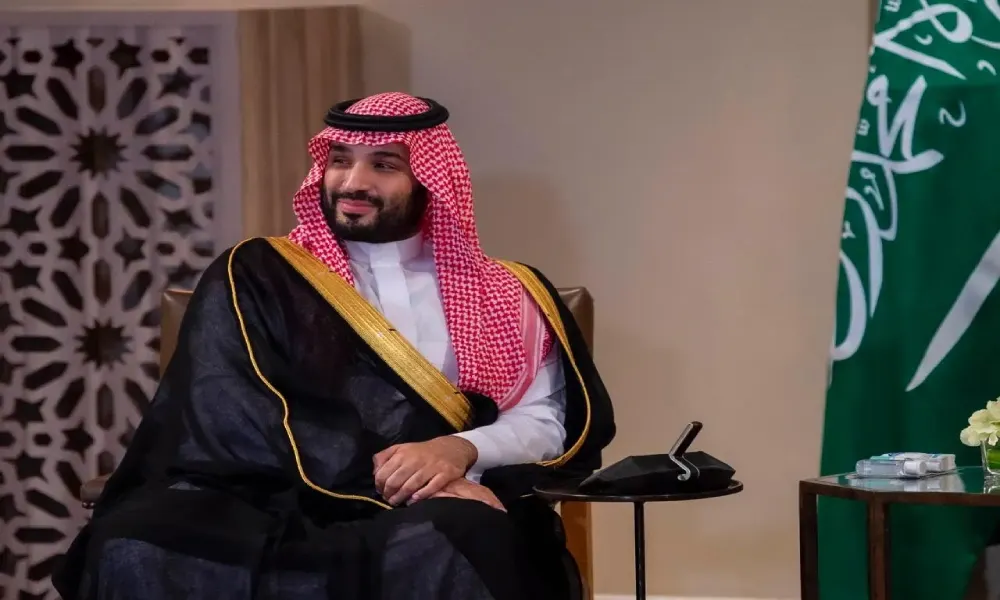 ولي العهد يبحث مع الرئيس الإيراني تطورات الأوضاع