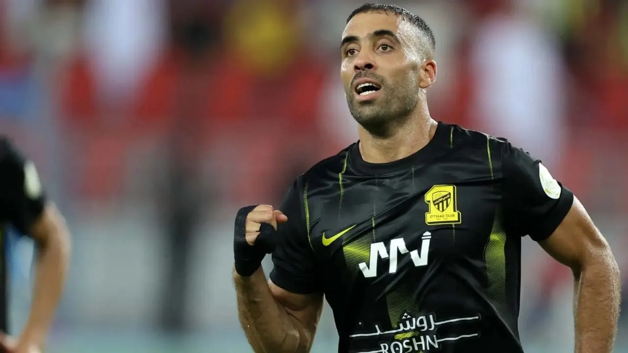 بعد انضمامه للشباب.. مسيرة حمد الله في الملاعب السعودية