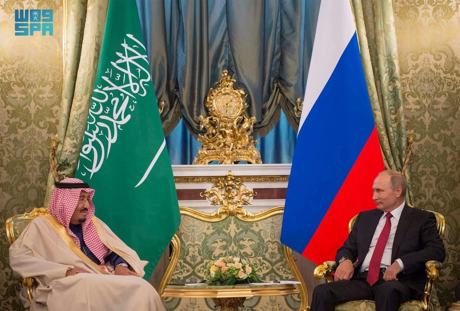 بوتين يشيد بالعلاقات بين روسيا والمملكة.. أبرز محطات التعاون