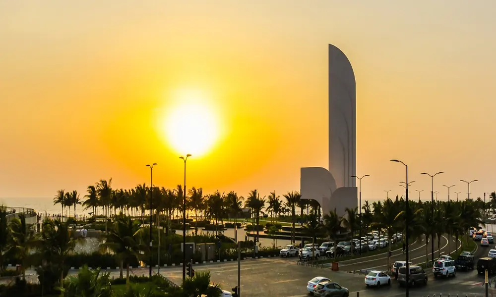 طقس السعودية يتحوّل لمعتدل صيفًا مؤقتًا.. "المسند" يفسّر