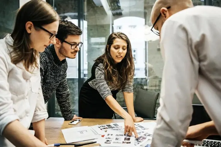 الدول ذات أعلى نسبة من المديرات الإناث