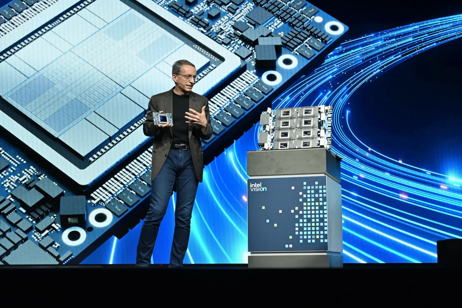 شبح "Kodak" يؤرّق "Intel".. عملاقة التقنية متأخرة عن ركب الذكاء الاصطناعي
