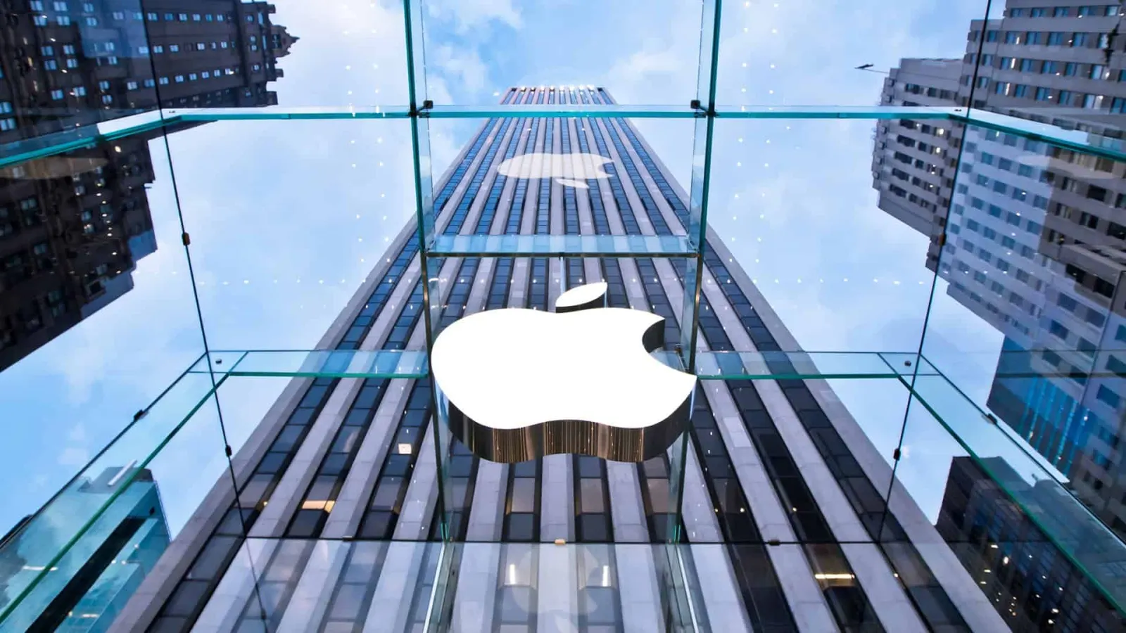 رحلة الصعود على مدى عقدين.. كيف وصلت Apple إلى قيمة سوقية تتجاوز 3 تريليونات دولار؟