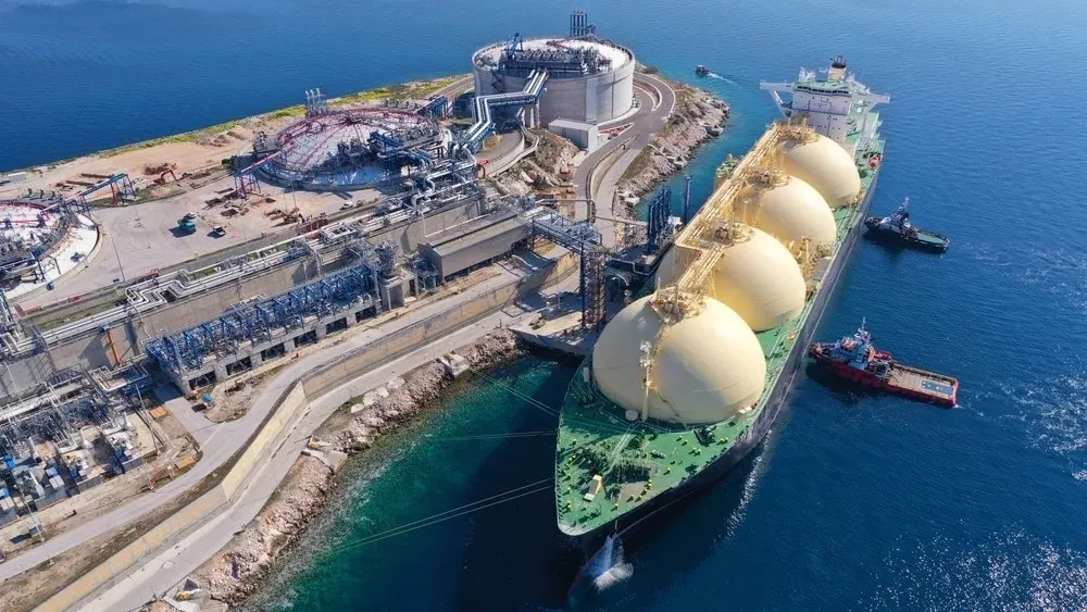 أكبر مصدري الغاز الطبيعي المسال في العالم.. هل يصبح بديلًا عن الغاز الروسي؟