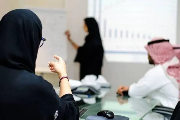 نظام العمل.. كيف راعى حقوق المرأة السعودية في آخر تعديلاته؟