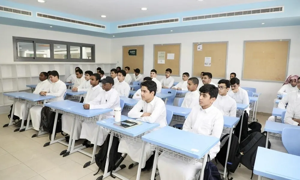 "التعليم" توضح دوافع اعتماد نظام الفصلين الدراسيين ابتداءً من العام المقبل